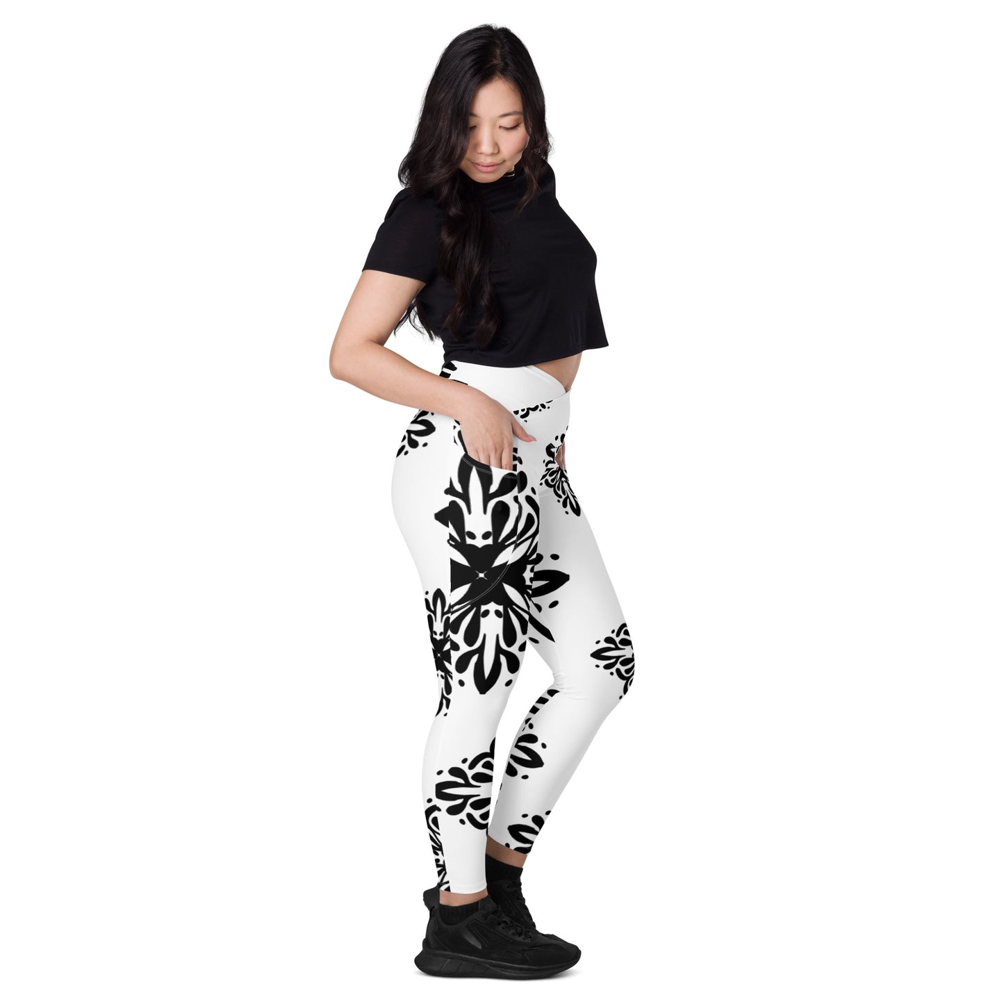 Cute black and white Crossover leggings with pockets