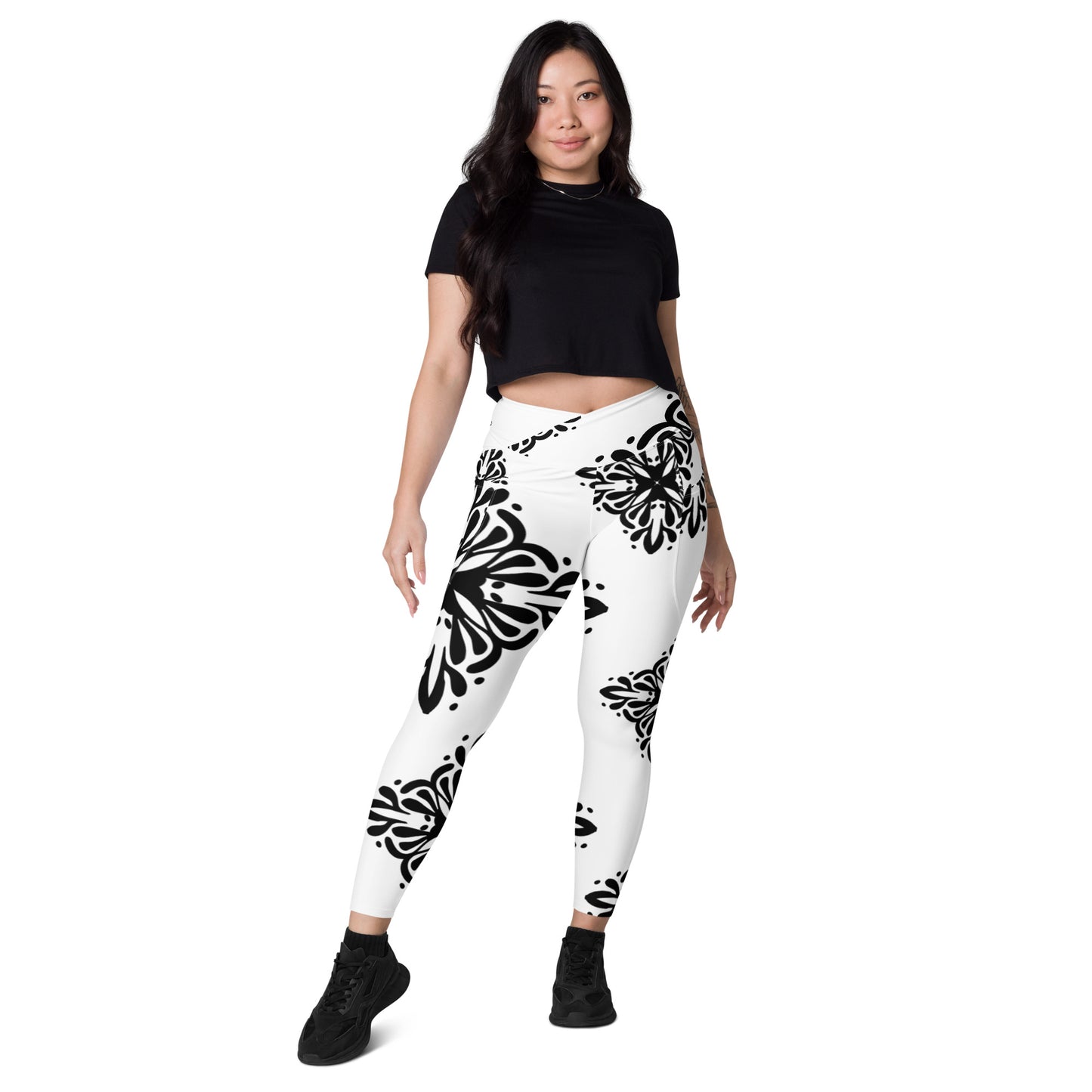 Cute black and white Crossover leggings with pockets